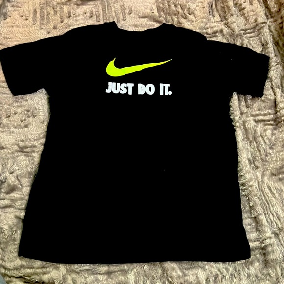 4x nike shirt
